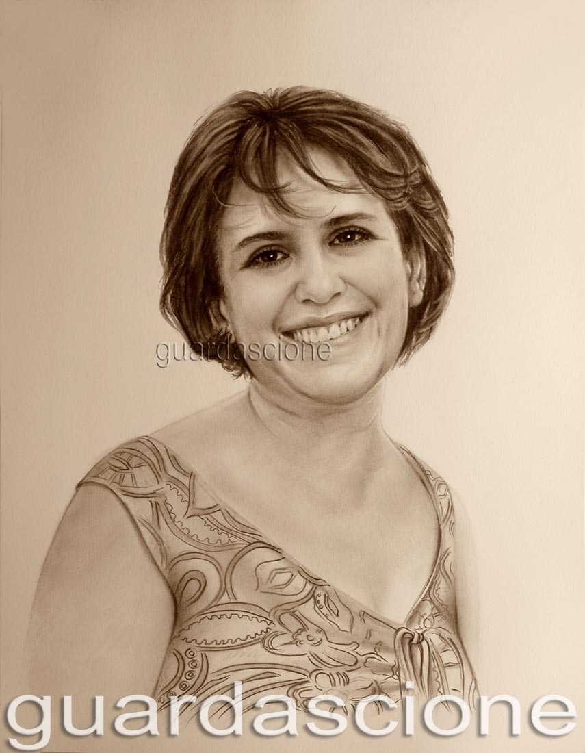 ritratto di donna eseguito da foto realizzato su commissione creato a matita dal ritrattista